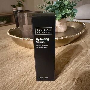 Revision skincare Hydrating Serum-medical grade skincare